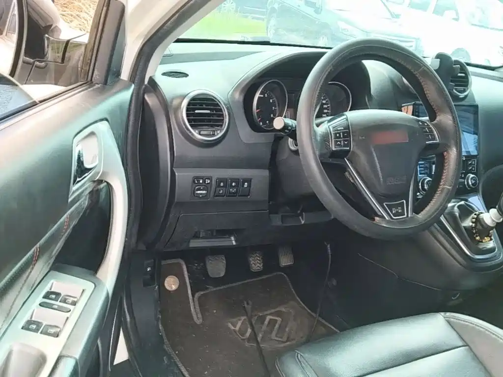 Haval H6 2015 — фото 16
