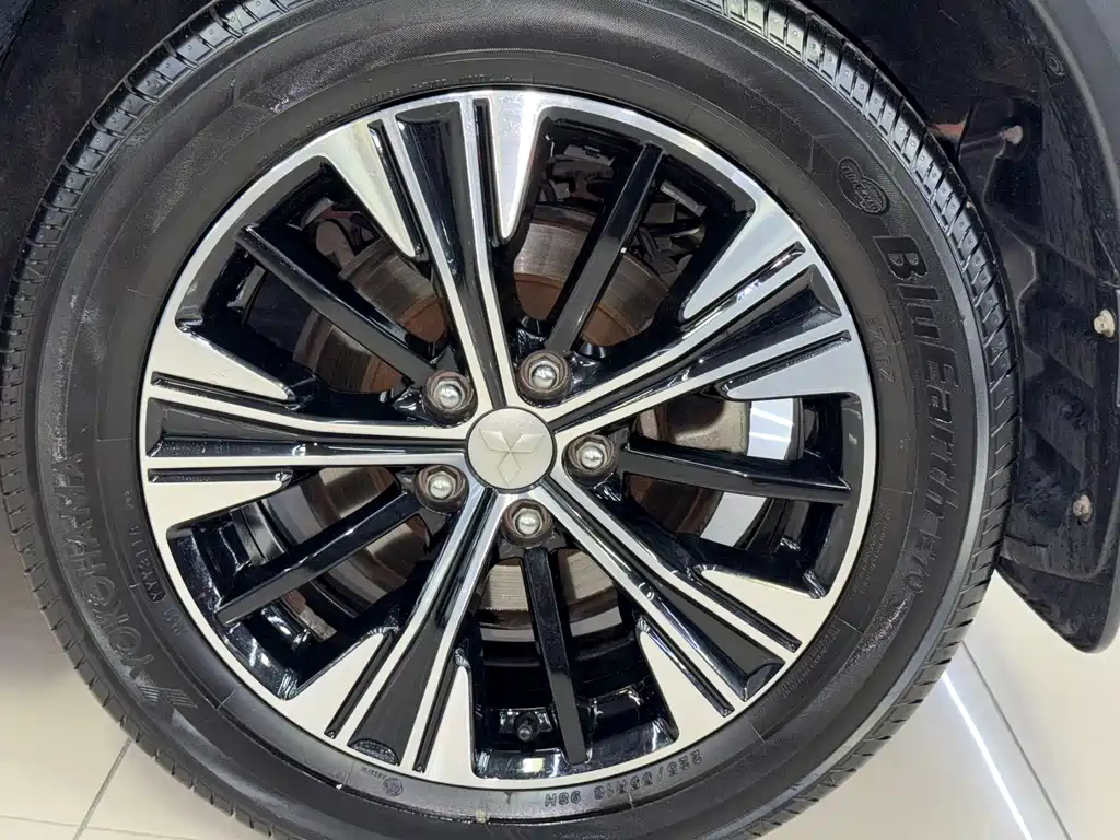 Mitsubishi Eclipse Cross 2019 — фото 25