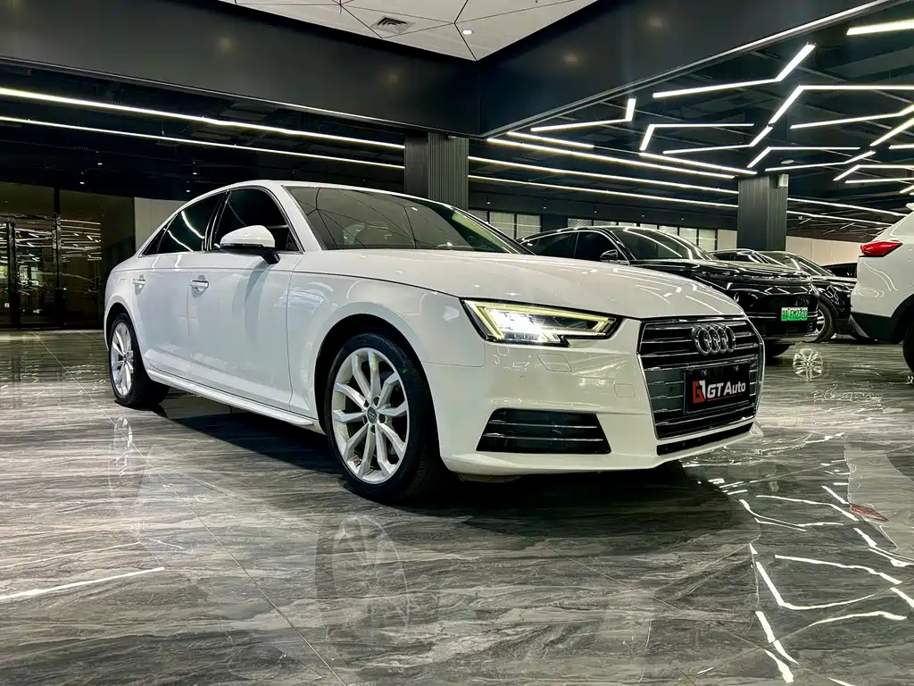 Audi A4L 2017 — фото 3
