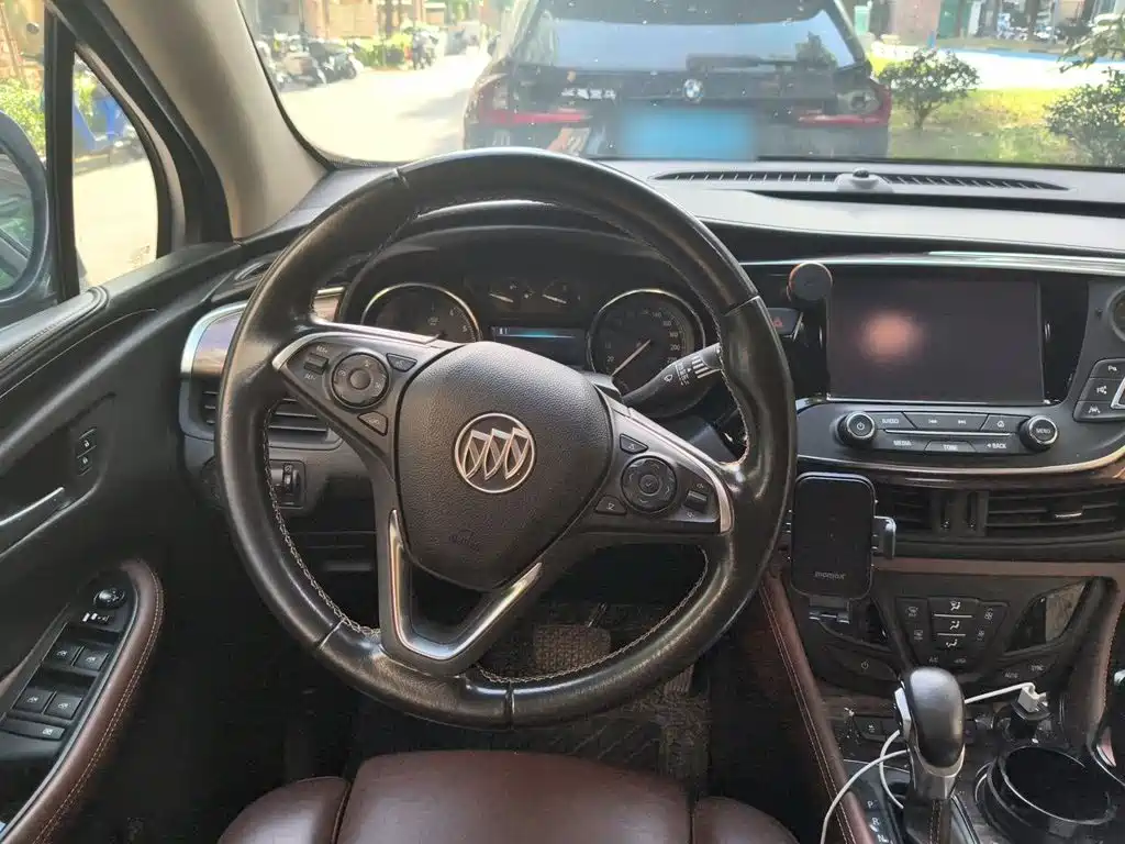 Buick Envision Plus 2017 — фото 3