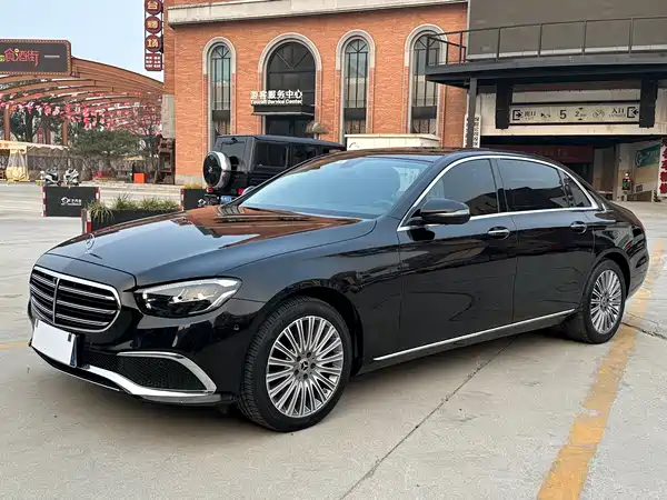 Mercedes-Benz E-Class 2022