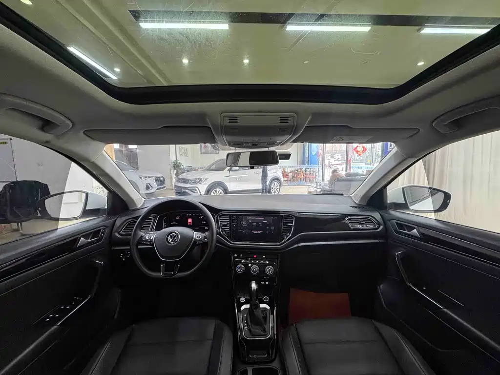 Volkswagen T-Roc 2022 — фото 16