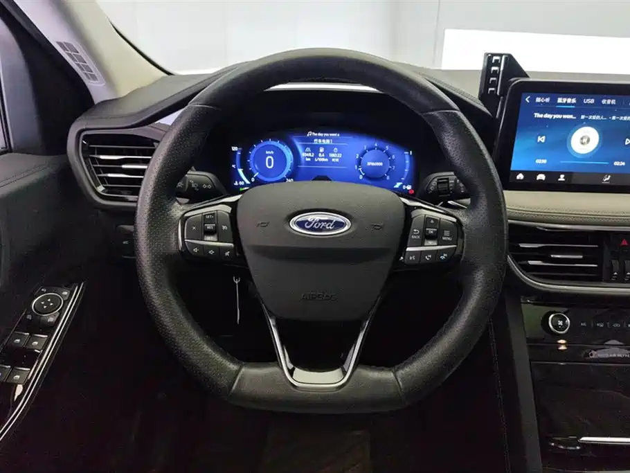 Ford Escape 2020 — фото 15