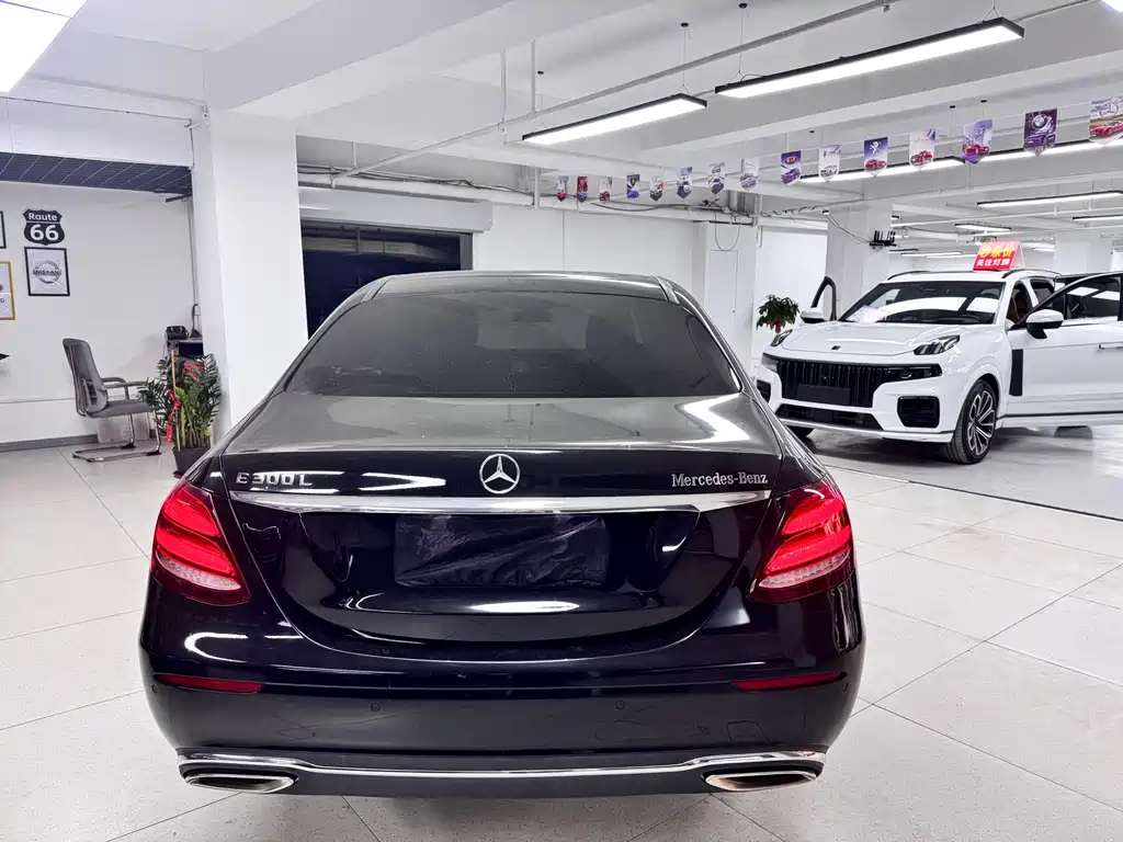 Mercedes-Benz E-Class 2018 — фото 9