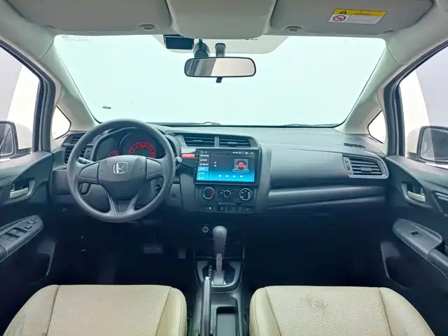 Honda Fit 2017 — фото 9