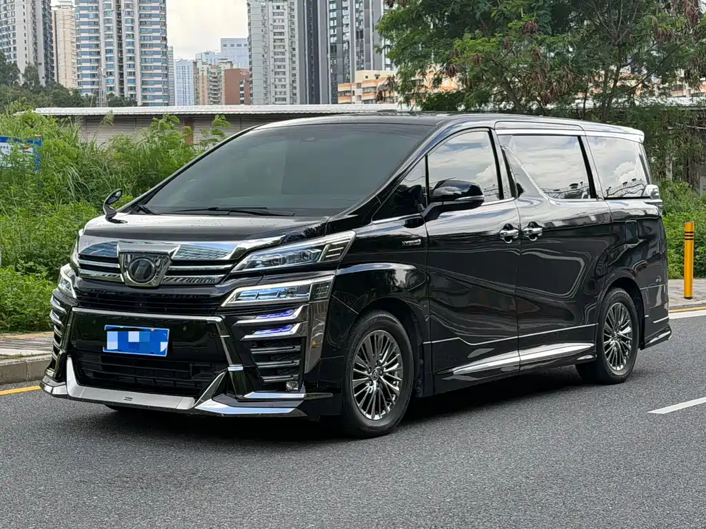 Toyota Vellfire 2021 — фото 1