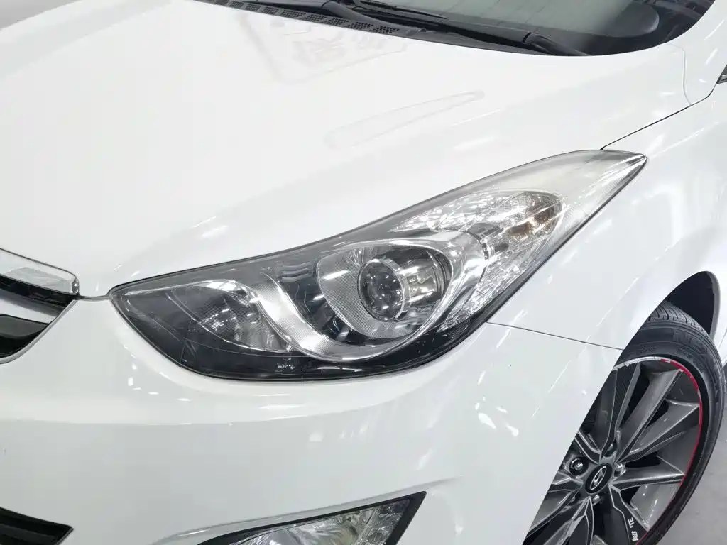 Hyundai Elantra Langdong 2016 — фото 7