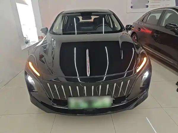 Hongqi E-QM5 2024