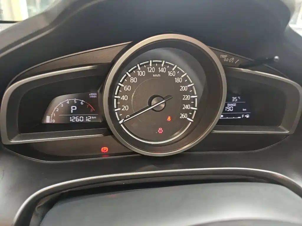 Mazda 3 Angkesela 2018 — фото 12