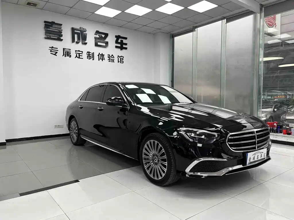 Mercedes-Benz E-Class 2024 — фото 3