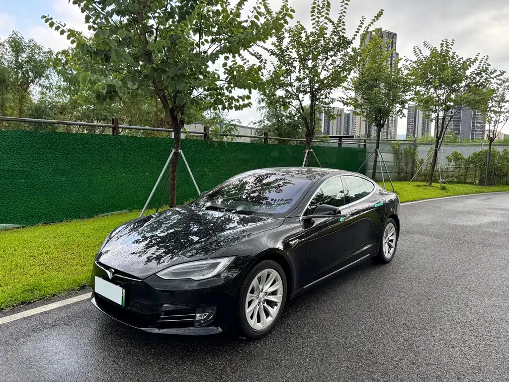 Tesla Model S 2018 — фото 3
