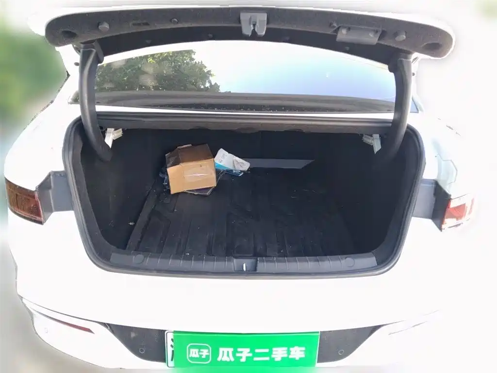 BYD Qin PLUS 2022 — фото 10