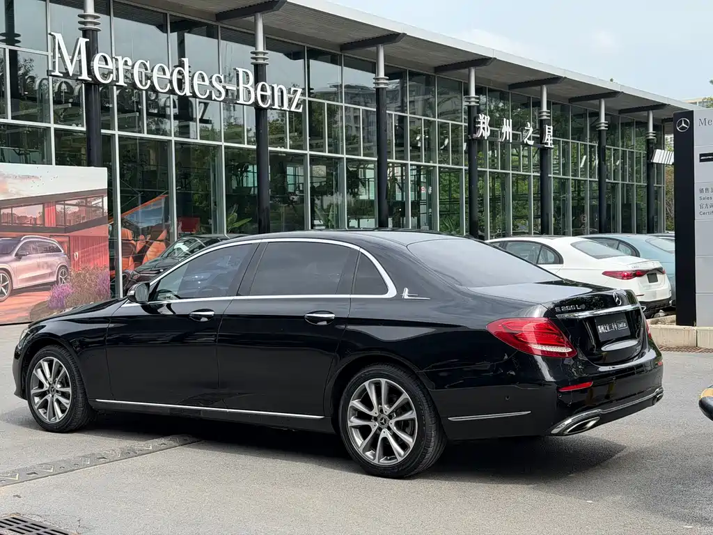 Mercedes-Benz E-Class 2018 — фото 9