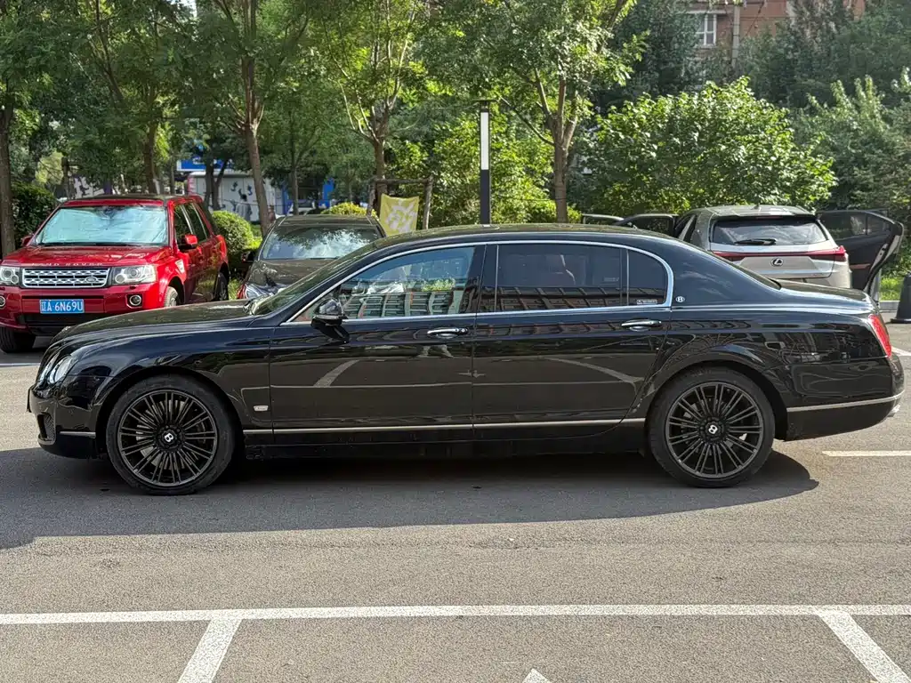 Bentley Flying Spur 2011 — фото 14