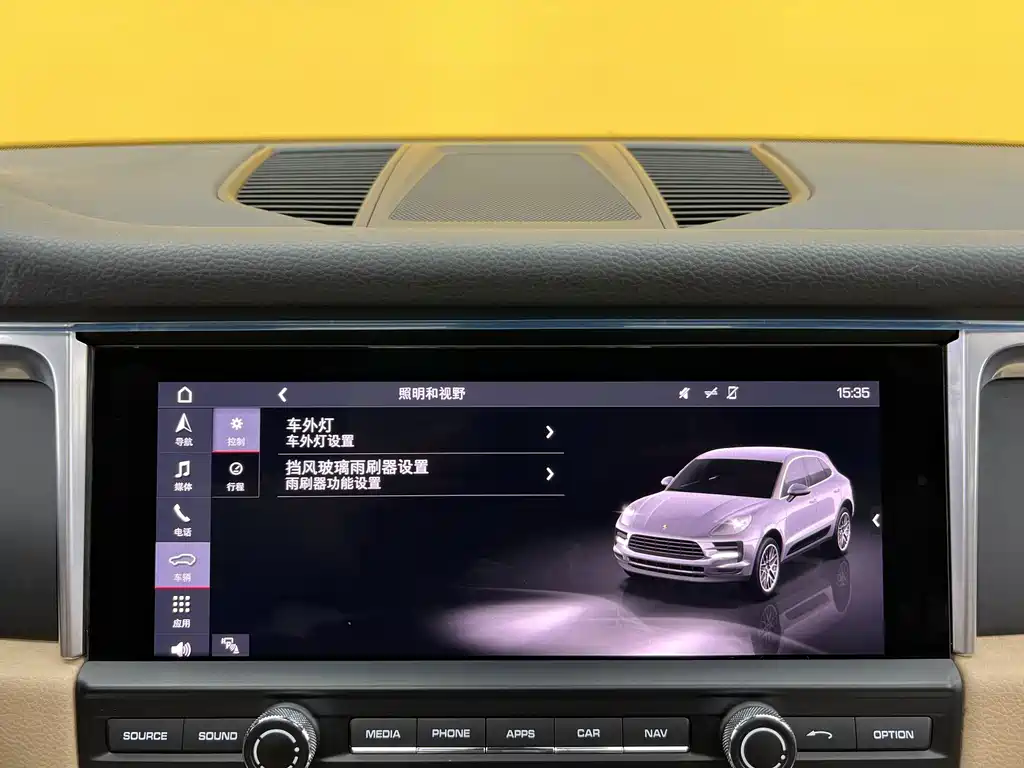 Porsche Macan 2019 — фото 16