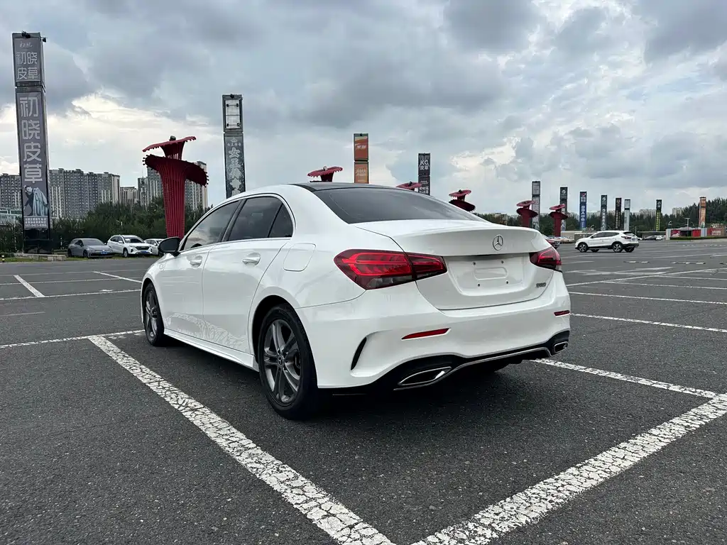 Mercedes-Benz A-Class 2022 — фото 7