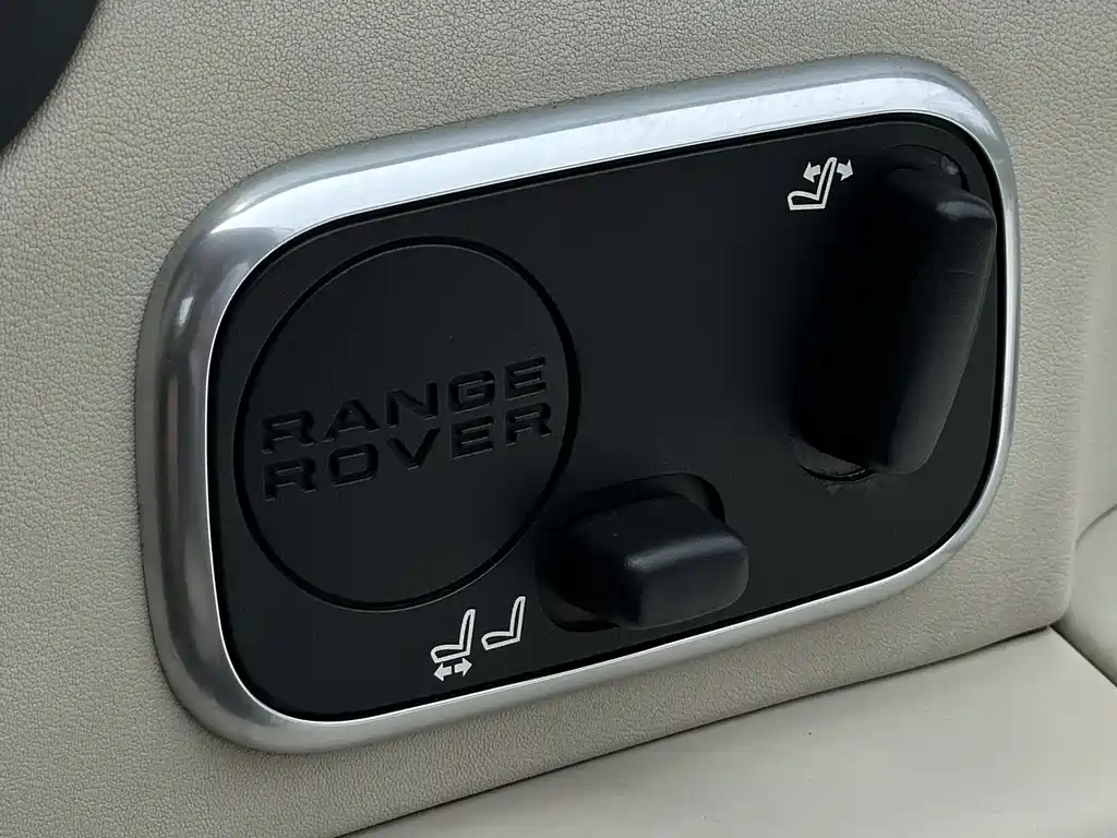 Land Rover Range Rover 2011 — фото 16