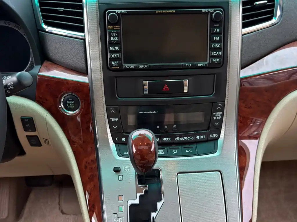 Toyota Alphard 2011 — фото 22