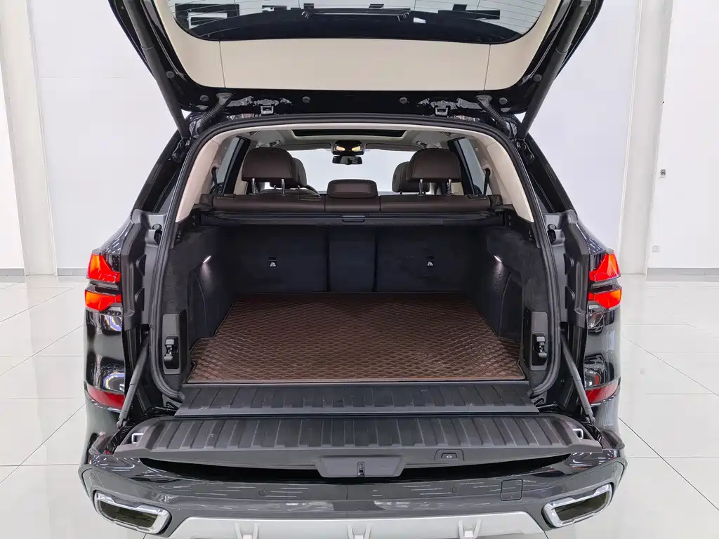BMW X5 2024 — фото 18