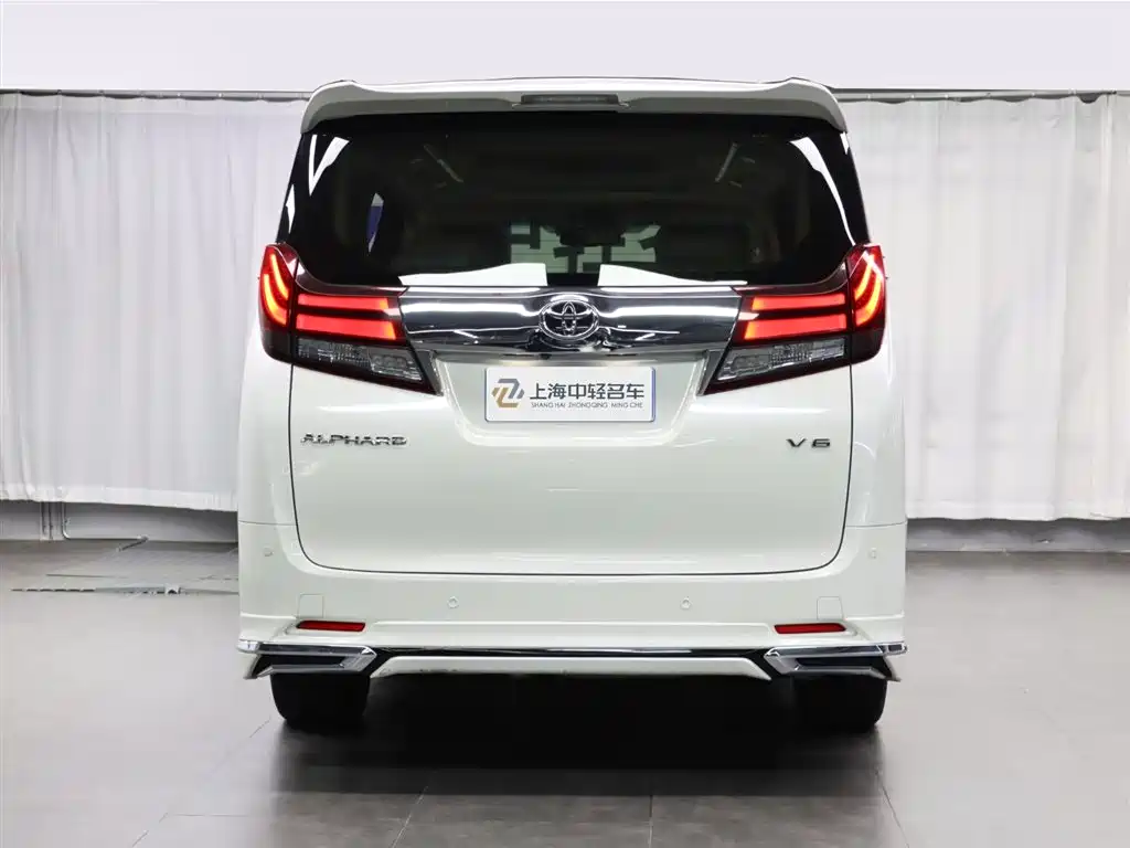 Toyota Alphard 2017 — фото 4