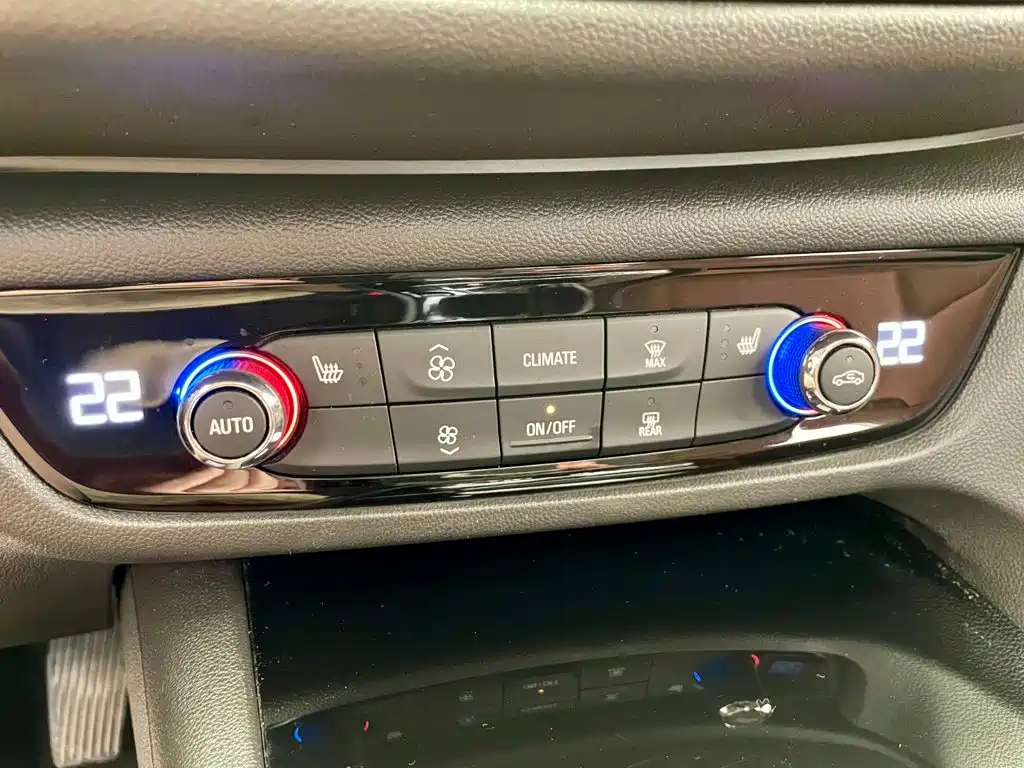 Buick Regal 2020 — фото 12
