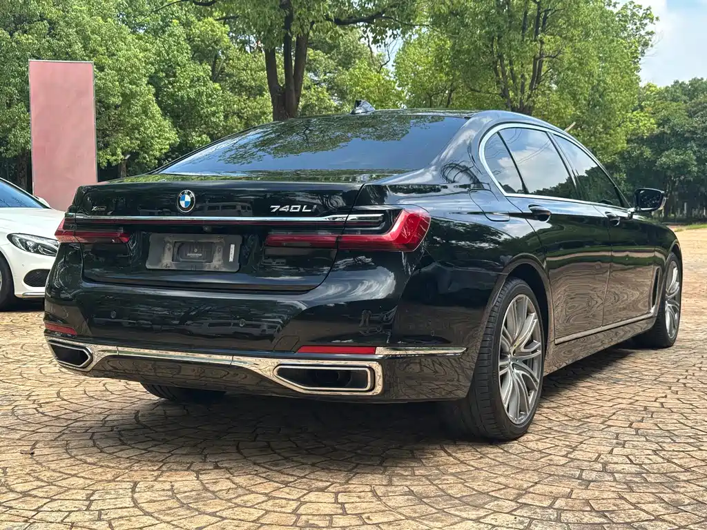 BMW 7 Series 2020 — фото 19
