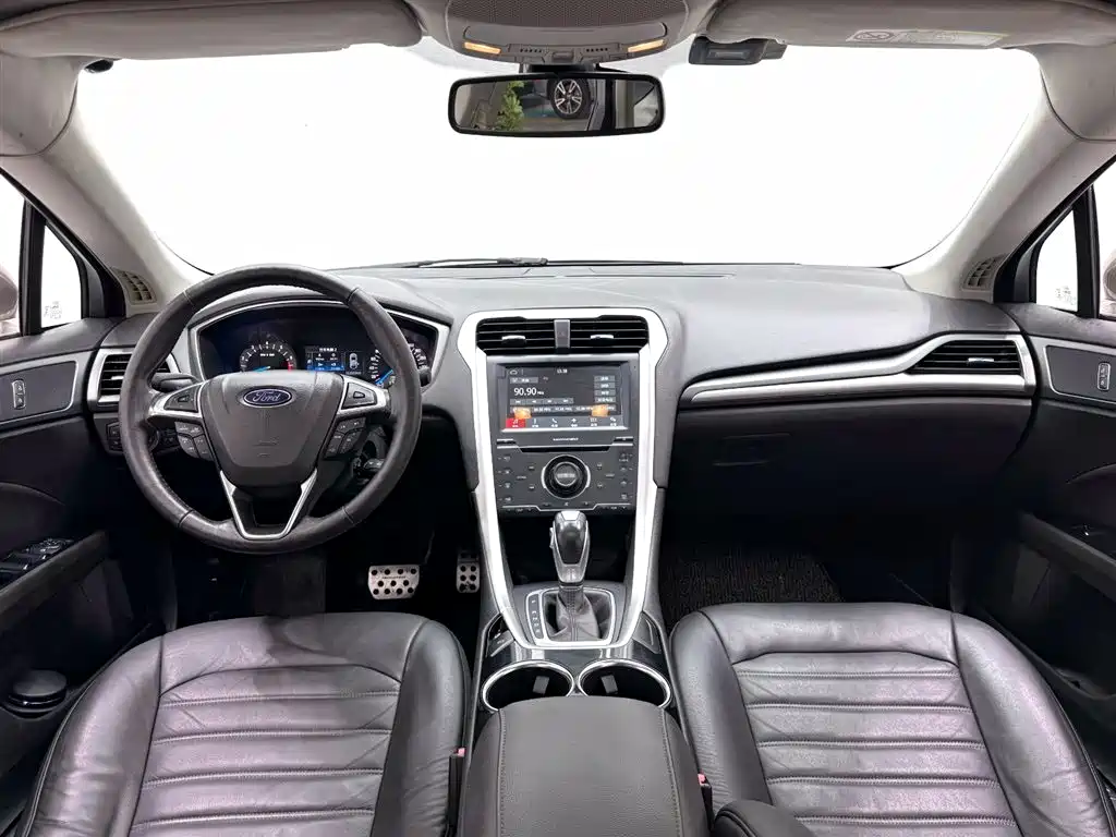 Ford Mondeo 2015 — фото 13