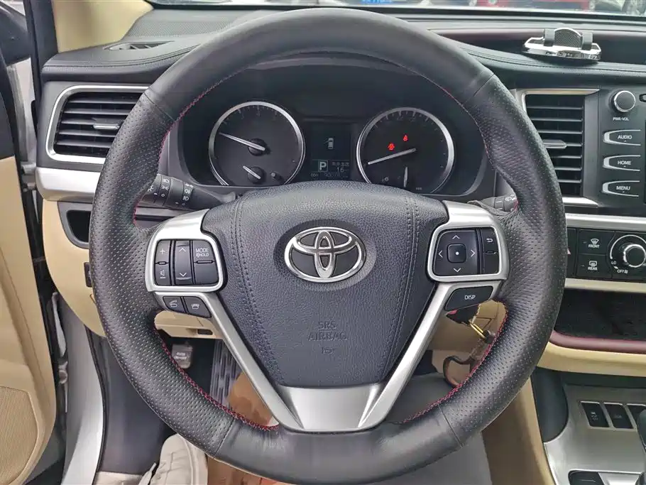 Toyota Highlander 2017 — фото 15