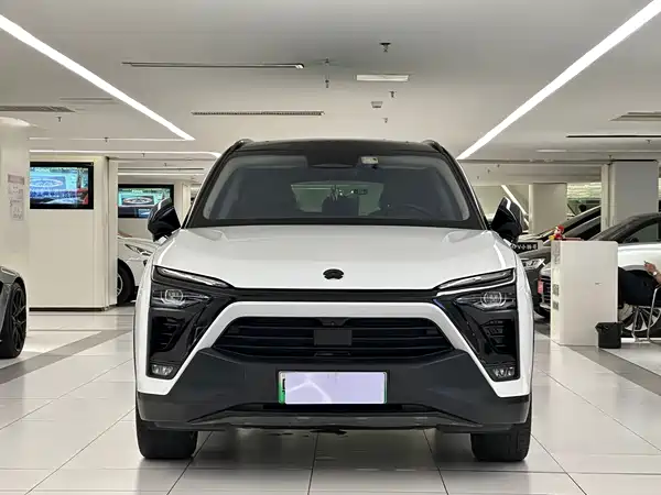 NIO ES8 2019