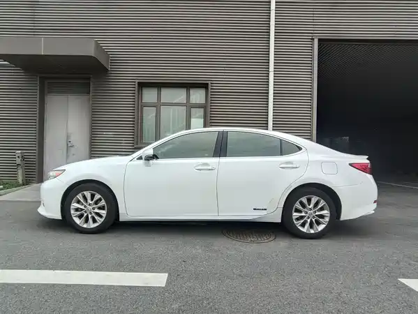 Lexus ES 2013