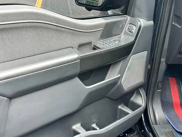 Ford F-150 Raptor 2023