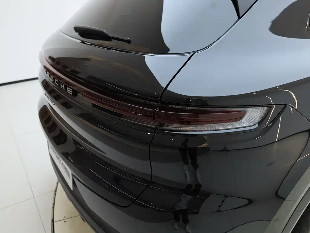 Porsche Cayenne 2024 — фото 12