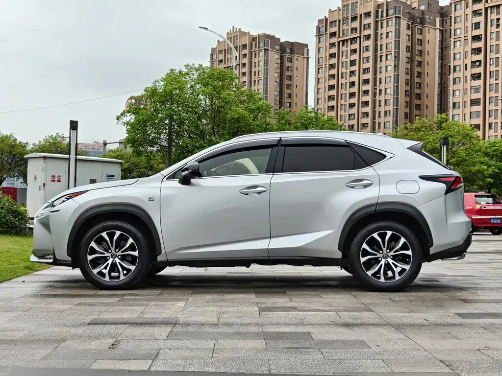 Lexus NX 2015 — фото 4