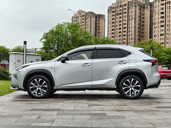 Lexus NX 2015