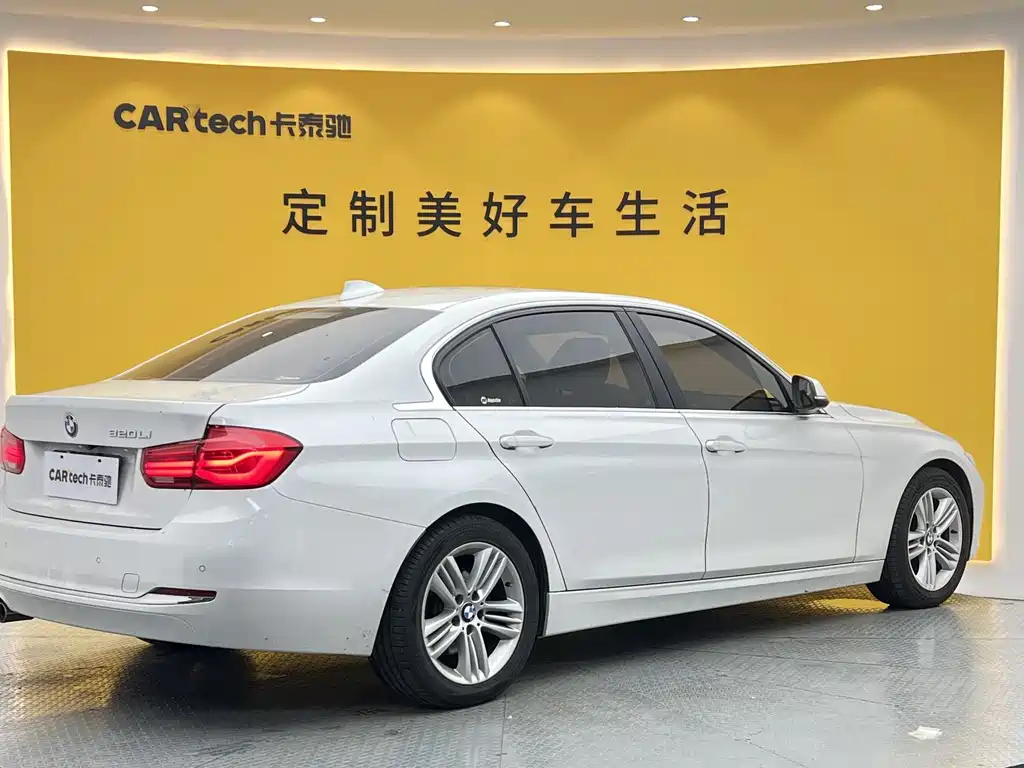 BMW 3 Series 2017 — фото 19