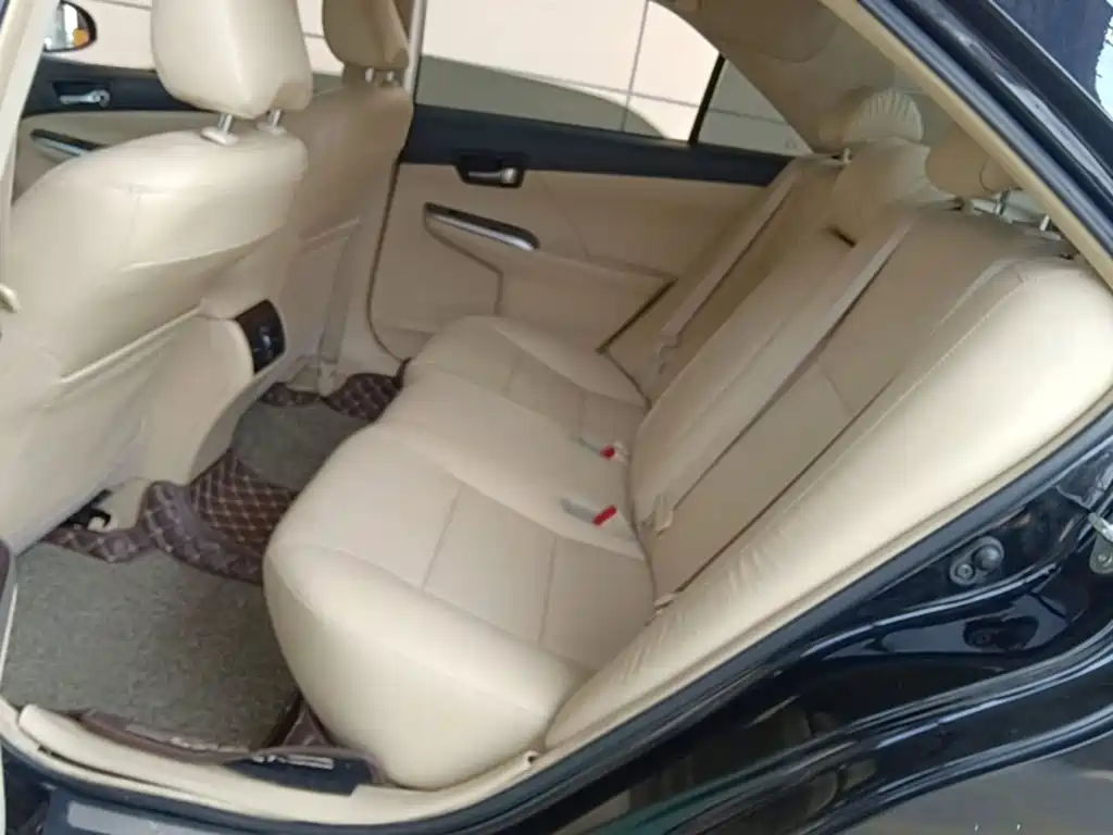 Toyota Camry 2015 — фото 17
