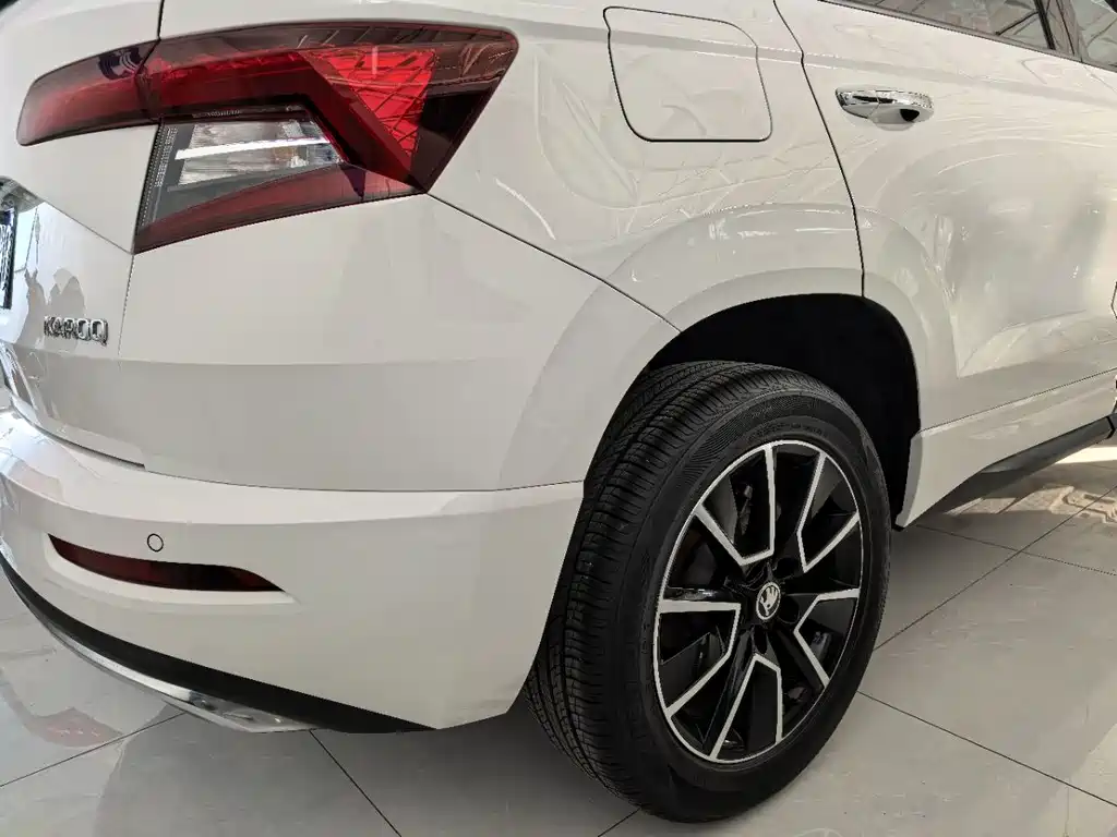 Skoda Karoq 2022 — фото 11