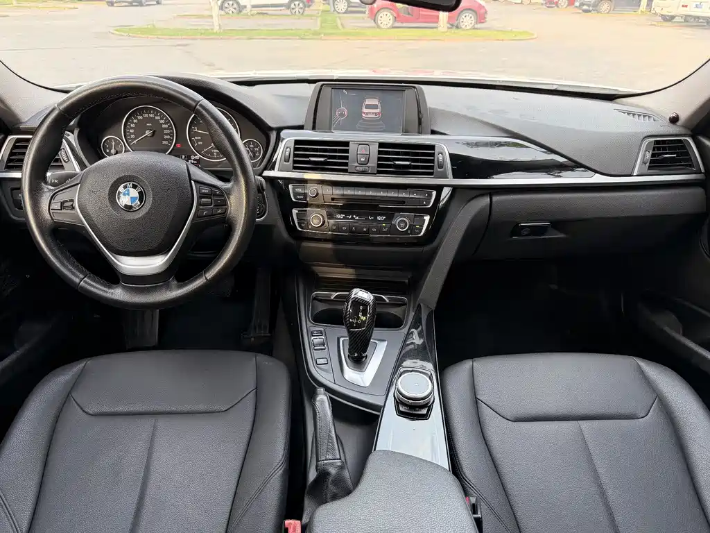 BMW 3 Series 2016 — фото 6