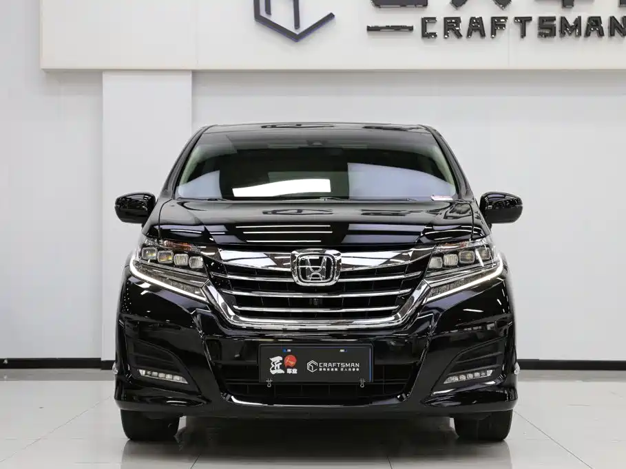 Honda Elysion 2018 — фото 19