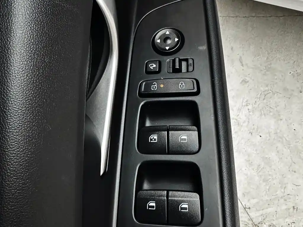 Hyundai Elantra 2024 — фото 16