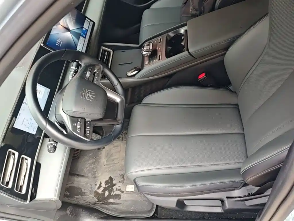 BYD Qin L 2025 — фото 16