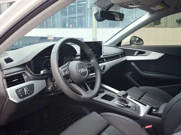 Audi A4L 2025