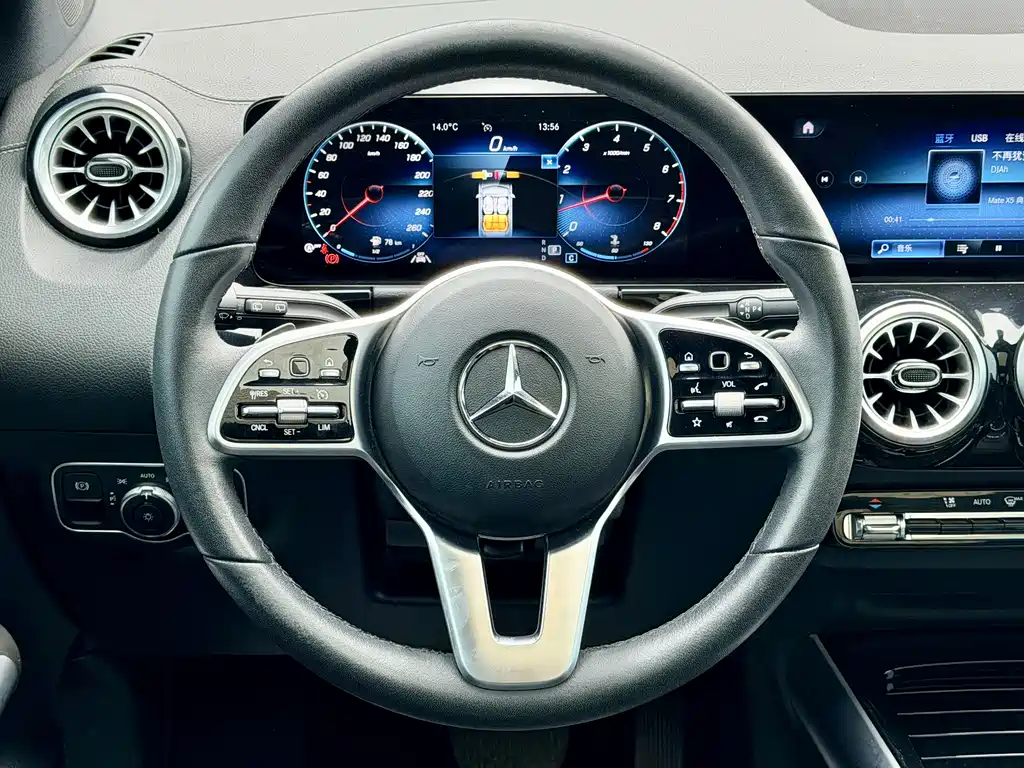 Mercedes-Benz GLA 2022 — фото 7