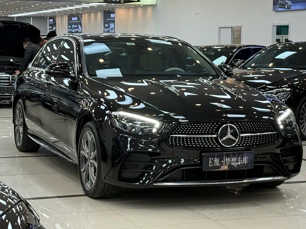 Mercedes-Benz E-Class 2023 — фото 2