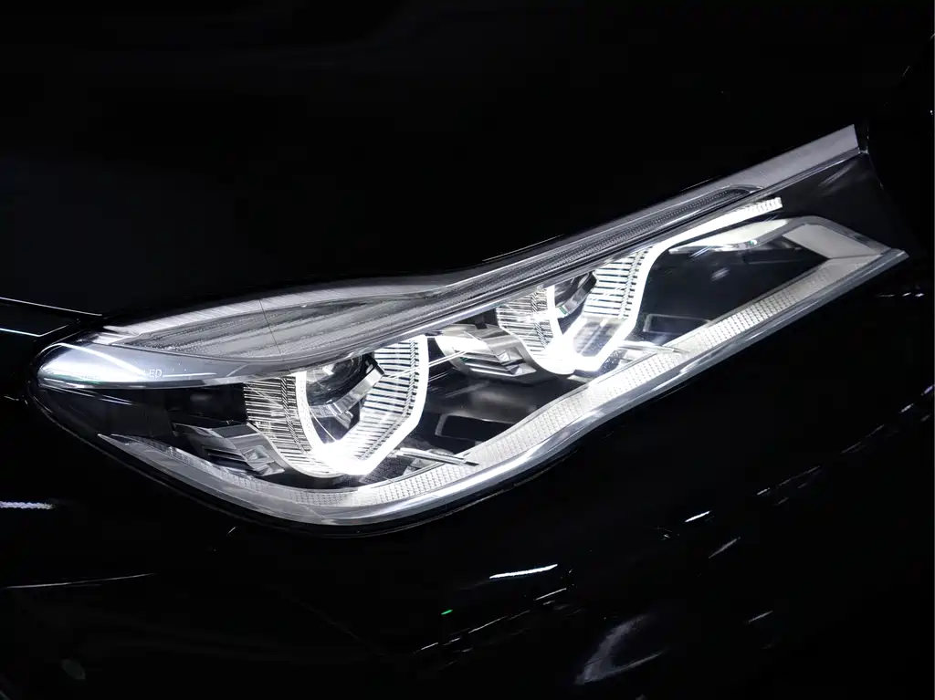 BMW 7 Series 2018 — фото 8