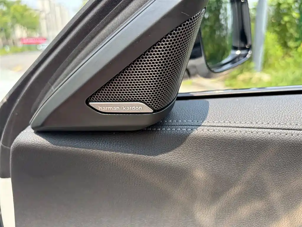 BMW Z4 2021 — фото 10