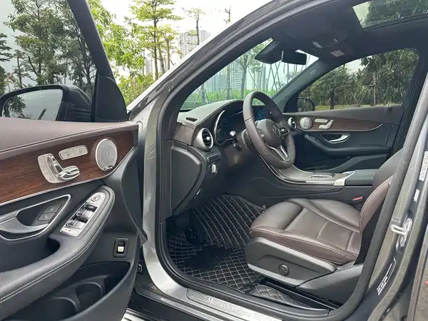 Mercedes-Benz GLC 2021