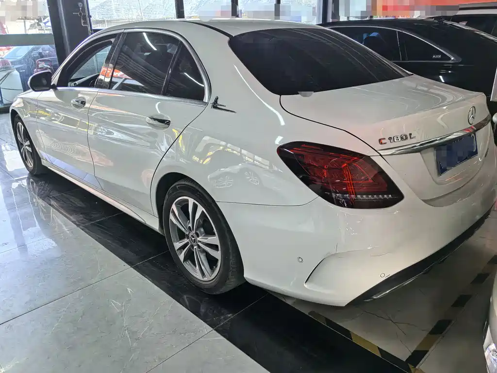 Mercedes-Benz C-Class 2019