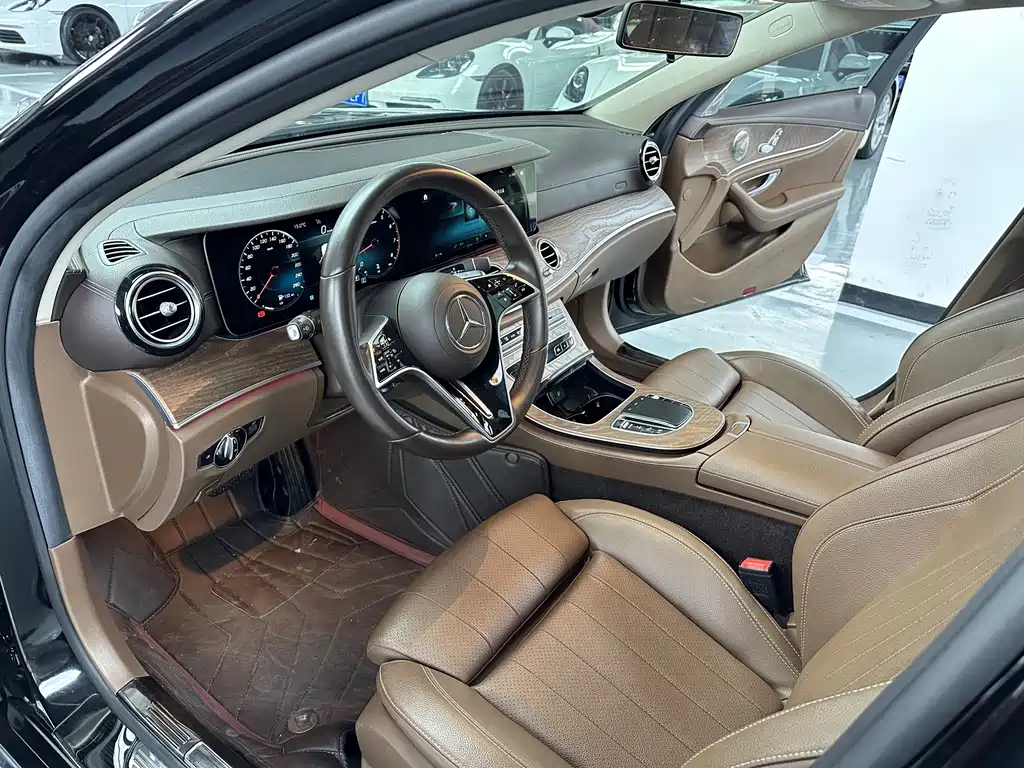 Mercedes-Benz E-Class 2023