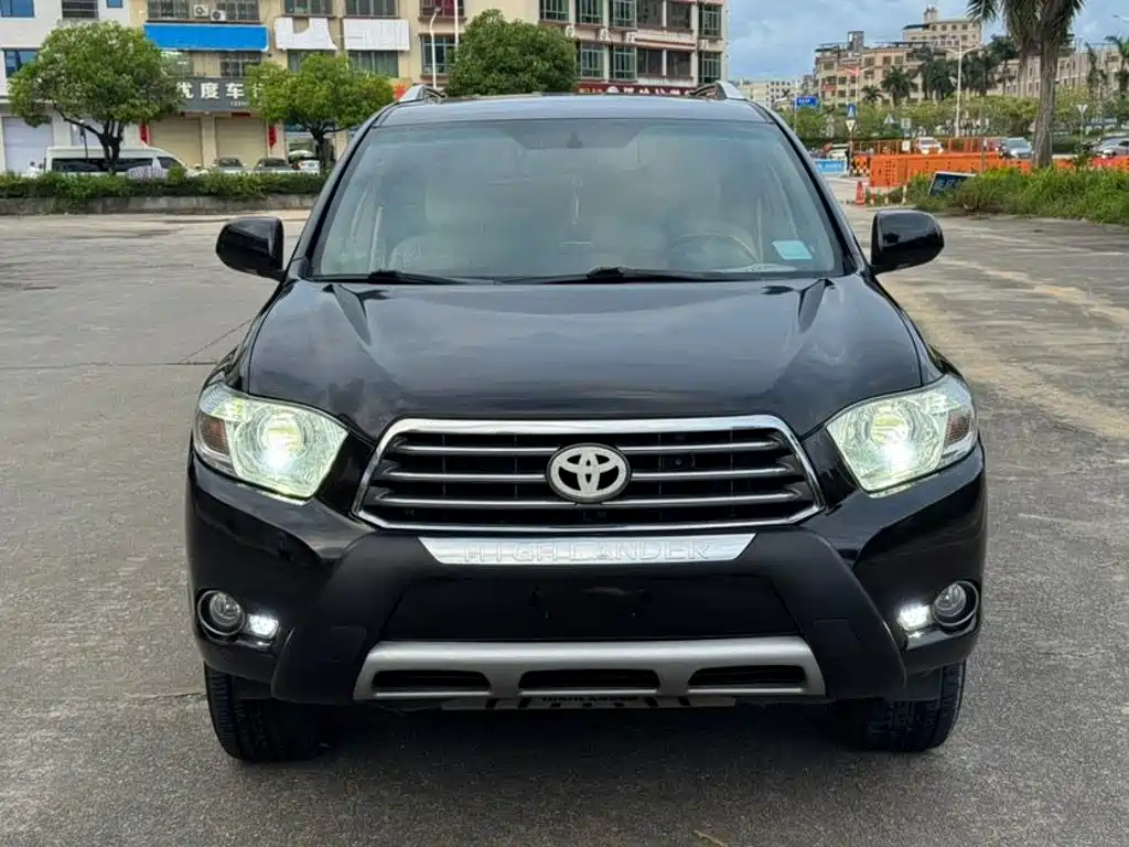 Toyota Highlander 2011 — фото 2